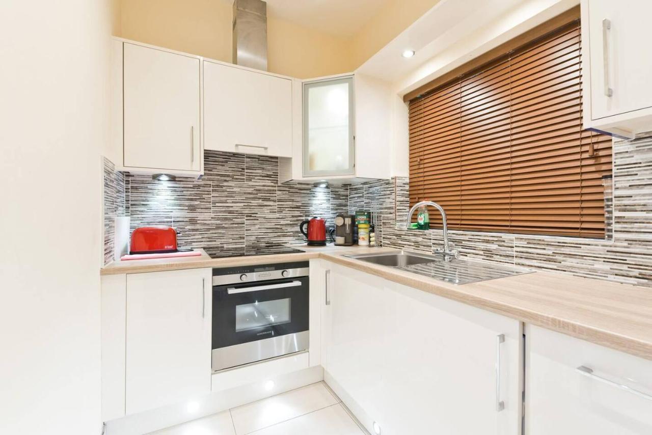 Captivating 2-Bed Apartment In Dublin 1 Exterior foto